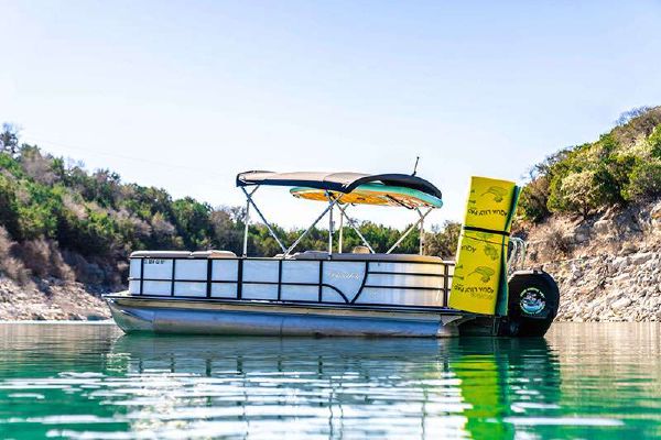 Pontoon Party Boats gallery photo 2