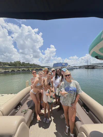 Pontoon Party Boats gallery photo 7
