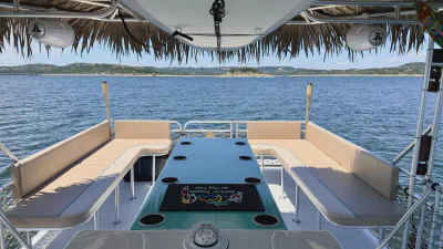 Tiki Vibes Party Boats gallery photo 10