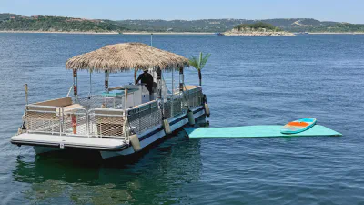 Tiki Vibes Party Boats gallery photo 16