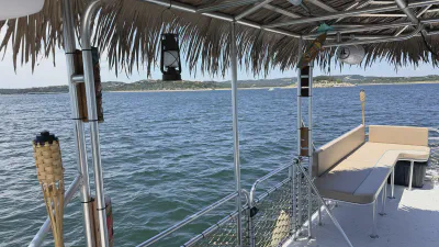 Tiki Vibes Party Boats gallery photo 4