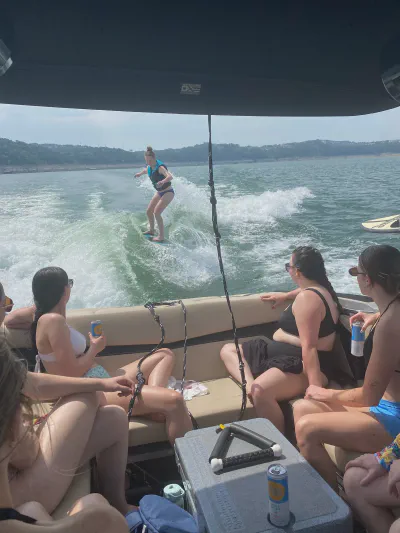 Wakesurf Boats gallery photo 7