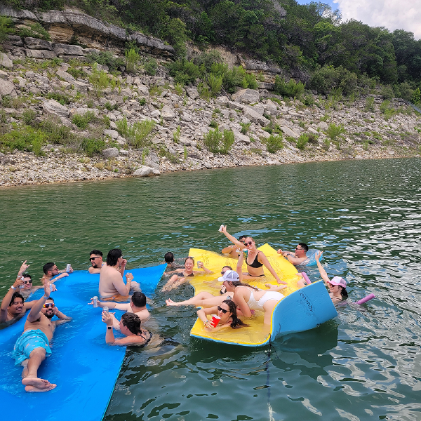 Lake travis wedding party men - Keep Austin Wet Boat Rentals