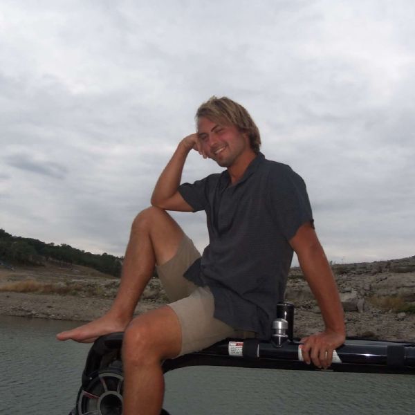 Captain Eli, Keep Austin Wet Devil's Cove specialist captain on Lake Travis